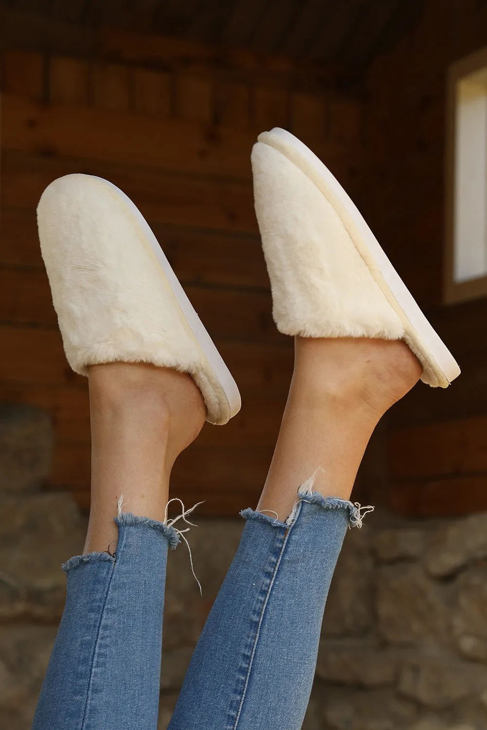 White Fuzzy Winter Home Slippers